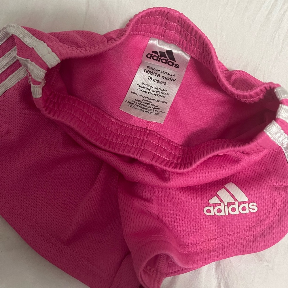 Pink active shorts